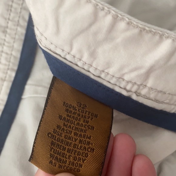 St John’s Bay cargo tan shorts - Picture 4 of 5